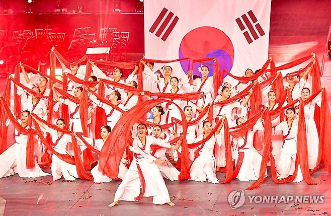 2023 원주 댄싱카니발 개막식 대상 앙코르 공연 [원주시 제공.재판매 및 DB 금지]