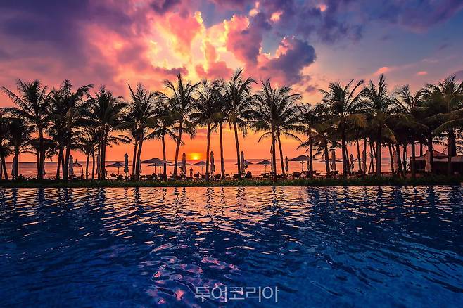 살린다 리조트 푸꾸옥의 야외 수영장/사진-호텔스닷컴