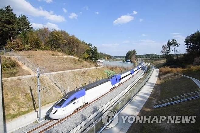 KTX 열차 운행 모습. 연합뉴스