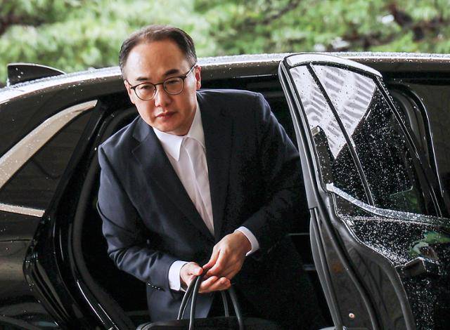 이원석 검찰총장이 24일 오전 서울 서초구 대검찰청으로 출근하고 있다. 뉴시스