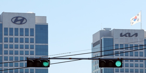 Hyundai Motor and Kia headquarters in southern Seoul. [YONHAP]