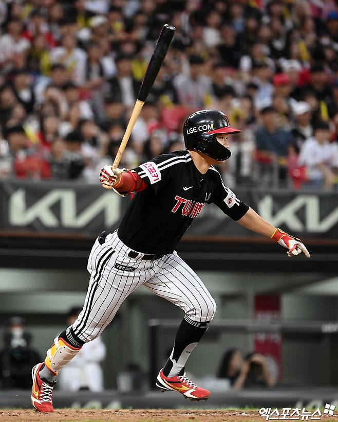 LG 외야수 박해민은 25일 사직구장에서 열린 '2024 신한 SOL Bank KBO 리그' 롯데와 주중 3연전 마지막 경기에서 7번타자 중견수로 선발 출전했다. 11회초 2사 만루에서 싹쓸이 2루타를 쳐 결승타를 만들었다. 엑스포츠뉴스 DB