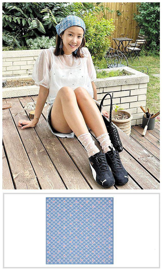 유행하는 헤드 스카프를 자신만의 스타일로 즐기는 이시영./이시영 인스타그램