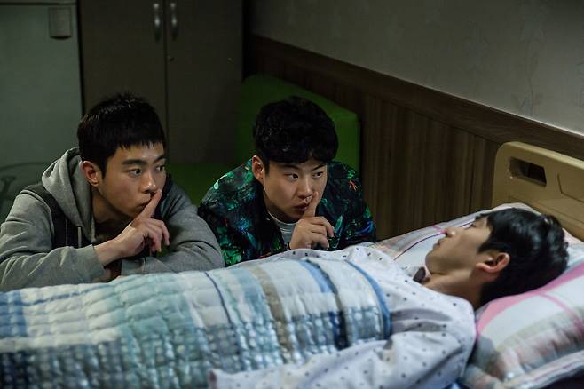 (From left) “The Last Ride” stars Kim Dong-young, Ahn Jae-hong and Ryu Deok-hwan. (NEW)