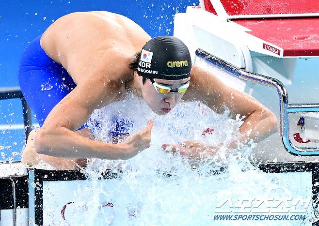 27일(한국시간) 프랑스 파리 라데팡스 아레나에서 '2024 파리올림픽' 남자 자유형 400m 예선 경기가 열렸다. 경기 준비하는 김우민. 파리(프랑스)=정재근 기자 cjg@sportschosun.com/2024.7.27/