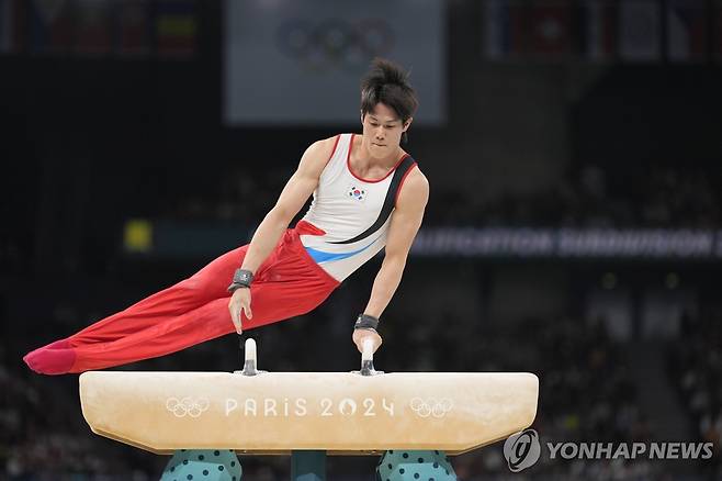 첫 올림픽에서 안마 결선에 진출한 허웅  [AP=연합뉴스]