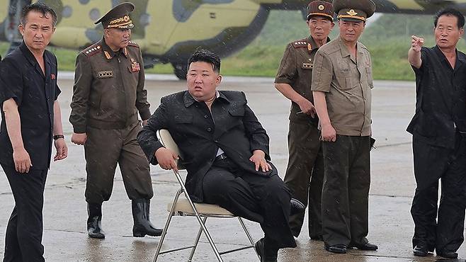 신의주·의주군 수해 현장 방문한 김정은 위원장 [사진 제공: 연합뉴스]