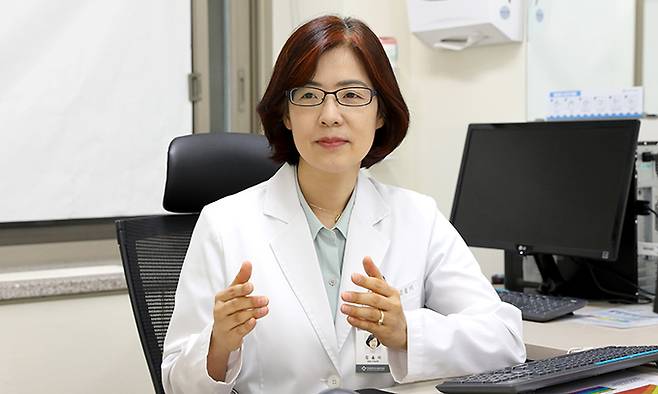 김율리 일산백병원 정신건강의학과 교수가 25일 세계일보와의 인터뷰에서 “섭식장애는 조기발견 조기치료 시 완치가 가능하다”며 “섭식장애는 10∼20대에 생겨 젊은층의 건강과 삶을 황폐화하고, 자살이나 난임과도 연결돼 국가적으로도 손실이 큰 만큼 실태파악을 위한 체계적인 역학조사가 꼭 필요하다”고 지적했다. 일산백병원 제공