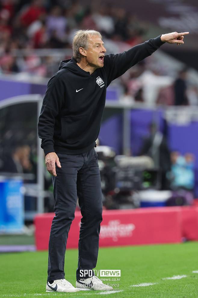 ▲ 위르겐 클린스만 전 국가대표팀 감독이 한 독일 매체와 인터뷰에서 한국 국가대표팀에서 경질이 이해되지 않는다는 발언을 했다. 아시안컵 4강을 한국 축구에 큰 성과라고 주장하면서 자신을 경질시킨 결정은 잘못됐다고 주장했다.