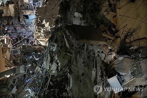 이스라엘의 공습으로 파괴된 레바논 베이루트의 건물들. [AP=연합뉴스]