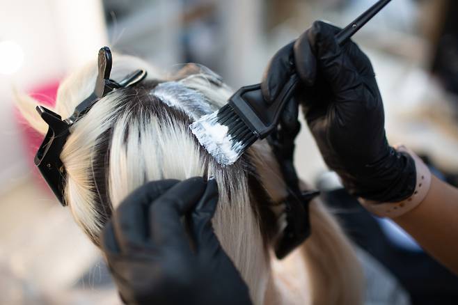 활동한지 오래된 연예인 부부가 미용실에서 머리를 한 뒤 비용을 지불하지 않고 먹튀한 사건이 발생했다. 사진은 기사내용과 무관. /자료사진=이미지투데이