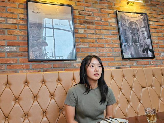 추현아 고려대 미디어학부 학생은 어린 시절부터 꿈꾸던 공공외교 전문가가 되기 위해 외교부 산하 한국국제협력단 인턴으로 채용돼 22일 캄보디아 해외 사무소로 떠났다. 이종구 기자