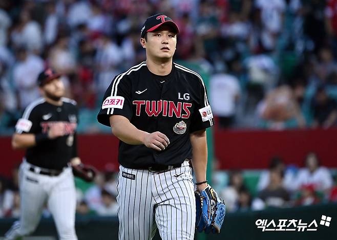 최원태는 3일 울산 문수야구장에서 열릴 '2024 신한 SOL Bank KBO 리그' 롯데와 주말 3연전 두 번째에서 선발 등판할 예정이다. 최원태는 후반기 두 경기 연속 조기 강판하는 등 2패 평균자책점 14.04로 흔들리고 있다. 엑스포츠뉴스 DB