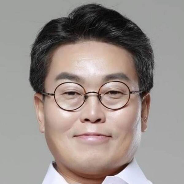 강훈 대통령씰 정책홍보비서관. [페이스북 캡처]