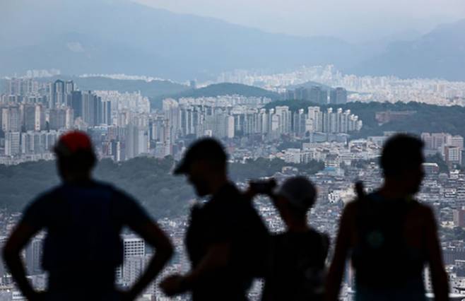 서울 중구 남산에서 바라 본 서울시내 아파트 단지 모습. 뉴시스