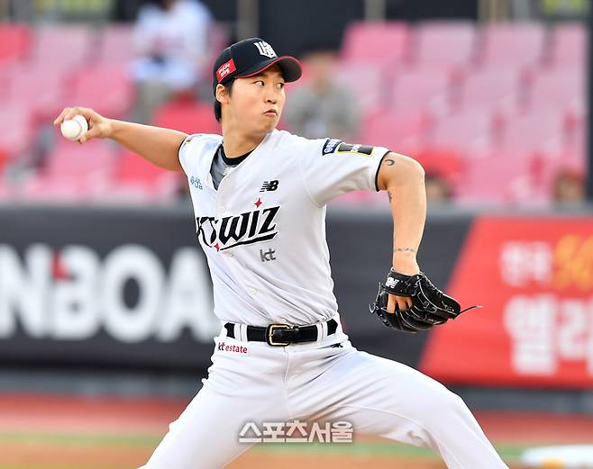 KT 사이드암 엄상백이 지난 5월8일 수원KT위즈파크에서 열린 2024 프로야구 KT위즈와 NC다이노스 경기에서 역투하고 있다.  수원 | 스포츠서울DB