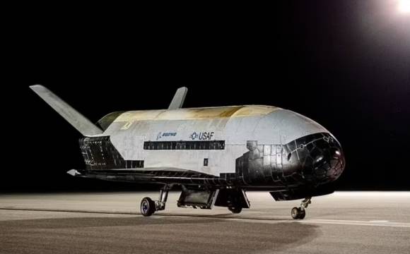 미군 비밀 우주선 X-37B