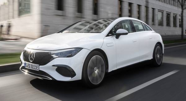 &nbsp;전기 세단 '더 뉴 EQE'