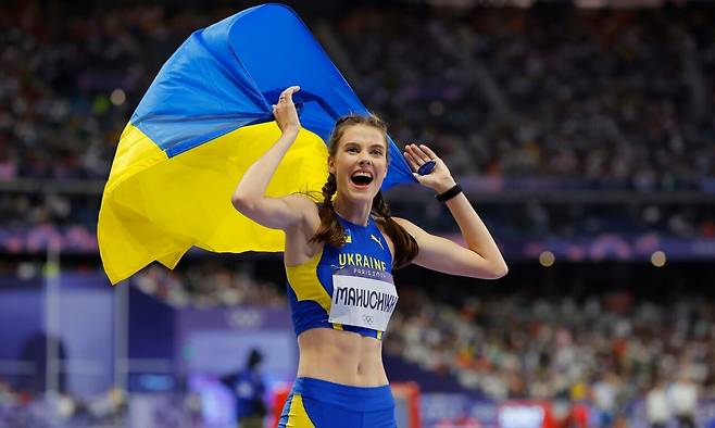 3.jpg 여자 높이뛰기 우승자.