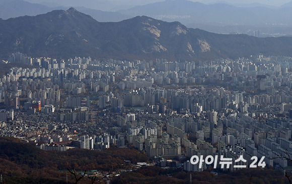 서울 북한산에서 바라본 서울 아파트 전경. [사진=아이뉴스24 DB]