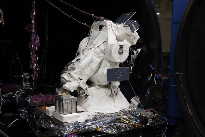 한국천문연구원 연구팀이 NASA(미국항공우주국)과 공동으로 개발한 태양 코로나 그래프 '코덱스'(CODEX·Coronal Diagnostic Experiment) /사진=우주항공청