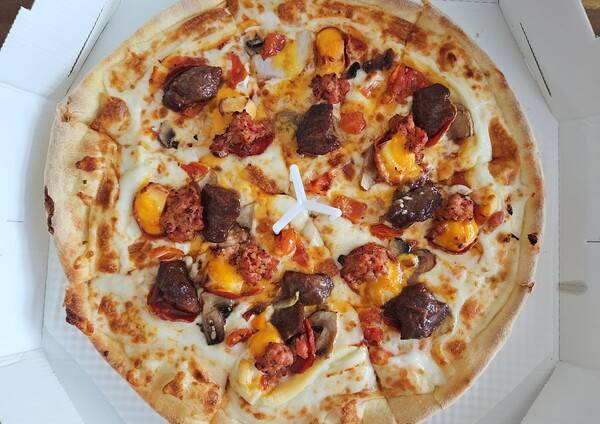 - 치즈 추가하고 엣지도 트리플 치즈로 야무지게 바꿨다