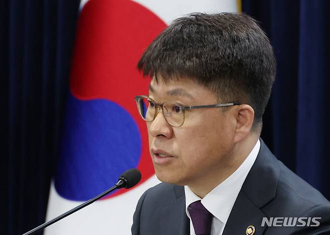 [서울=뉴시스] 진현환 국토교통부 1차관이 지난 3월19일 서울 종로구 정부서울청사에서 스물한 번째, 국민과 함께하는 민생토론회 사후브리핑을 하고 있다. 2024.08.09. (사진=뉴시스 DB) photo@newsis.com