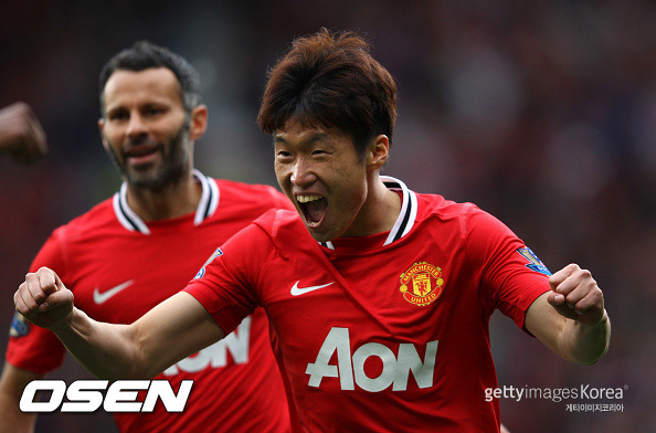 of Manchester United of Arsenal during the Barclays Premier League match between Manchester United and Arsenal at Old Trafford on August 28, 2011 in Manchester, England.