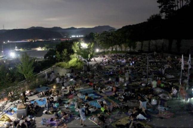 지난 2023년 8월 천안시 수신면 홍대용과학관에서 있었던 유성우 관측행사. 천안시 제공