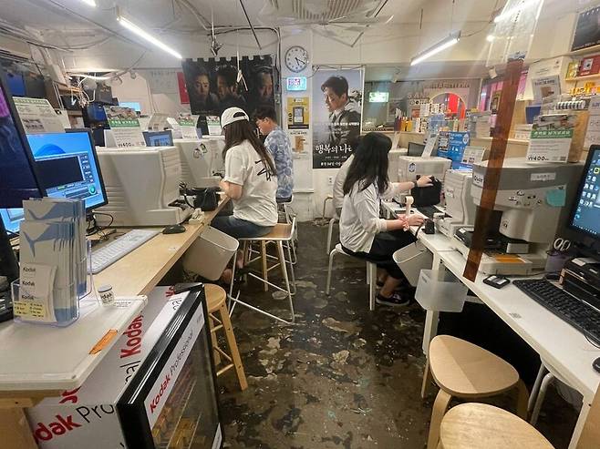 스스로 필름을 현상할 수 있는 서울 중구 충무로 필름 거리의 한 사진관. 이수안 교육연수생
