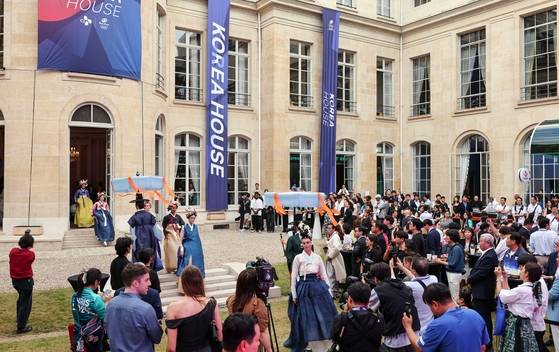 The Korea Day event takes place at the Korea House at Maison de la Chimie in Paris on Aug. 7. [JOINT PRESS CORPS]