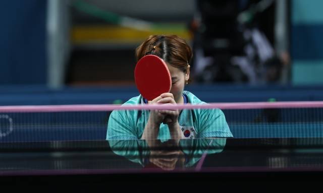 신유빈, 전지희, 이은혜로 구성된 한국 여자탁구대표팀이 10일(현지시각) 프랑스 파리 아레나 파리 쉬드에서 열린 2024파리올림픽 단체전 동메달 결정전에서 독일을 종합 점수 3-0으로 꺾고 감격의 승리를 거뒀다. 이은혜가 카우프만을 맞아 3-0(11-8 11-9 11-2) 완승을 거뒀다. 한국은 2008 베이징올림픽 이후 16년 만에 여자탁구 단체전 동메달을 따냈다.  파리=올림픽사진공동취재단