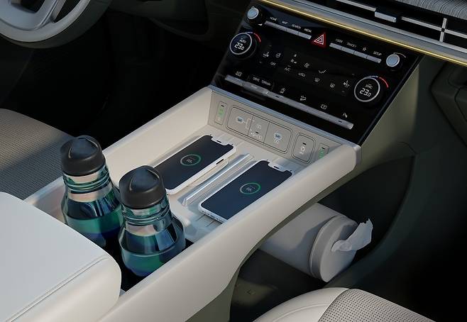 현대차 싼타페 무선충전패드