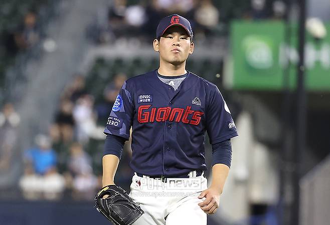 ▲ 롯데는 13일 잠실 두산전 선발투수로 좌완투수 김진욱을 예고했다. ⓒ곽혜미 기자