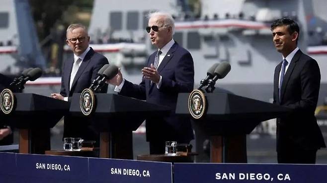 앤서니 앨버니지 호주 총리, 조 바이든 미국 대통령, 리시 수낵 영국 총리. [사진출처=로이터]