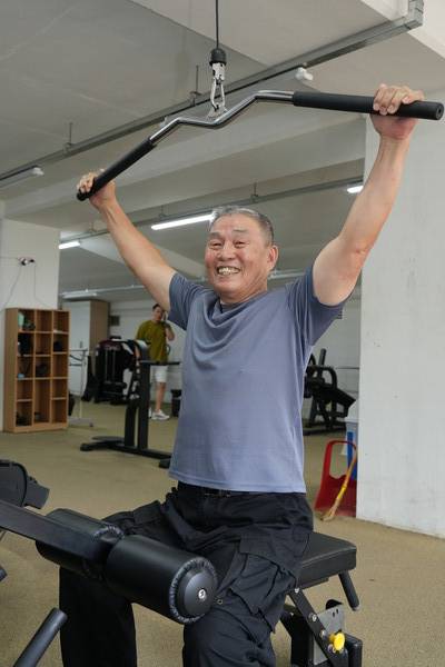 김인진씨는 8년 간 남산 산스장에서 운동을 했다. 그러다 2년 전 사직공원 산스장이 문을 연 이후론 쭉 이곳에서 운동을 하고 있다.