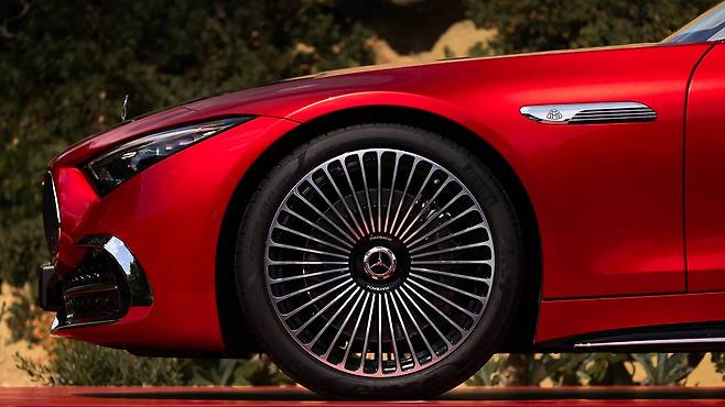 마이바흐 SL 680 모노그램 시리즈