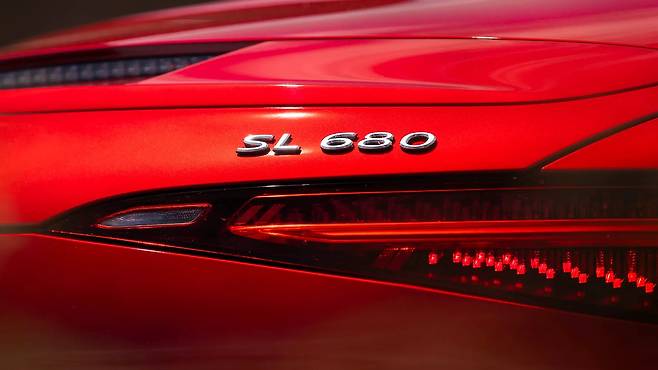 마이바흐 SL 680 모노그램 시리즈