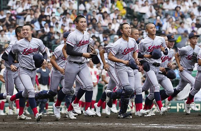 4강전 진출 당시 기뻐하는 교토국제고 선수들 2024.8.19  연합뉴스