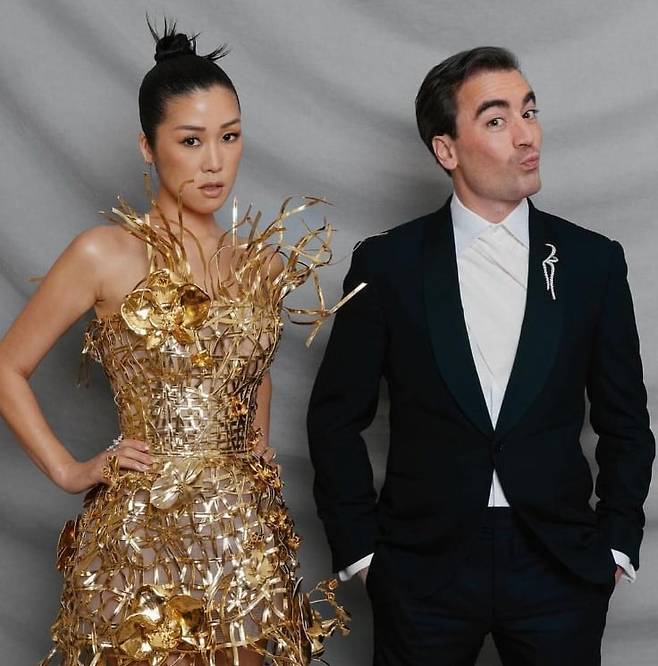 몬세 공동 설립자인 한국계 미국인 로라 김(왼쪽)과 도미니카 출신 뉴욕 디자이너 페르난도 가르시아. /인스타그램