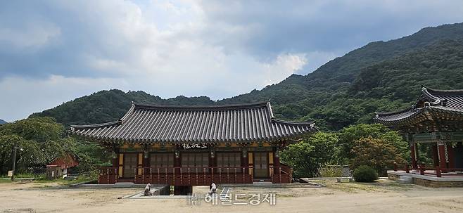 삼홍루