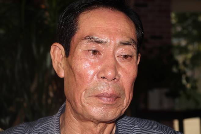 7월31일 저녁 익산의 한 카페에서 만난 실미도 공작원 김종철의 동생 김종억씨. 언론 인터뷰는 처음이라고 했다. 고경태 기자