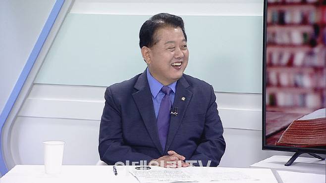 김병주 더불어민주당 최고위원이 21일 이데일리TV '신율의 이슈메이커'에 출연했다. (사진=이데일리TV)