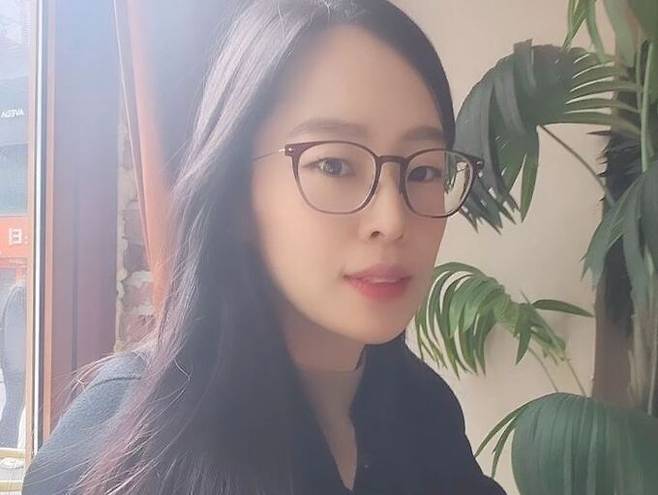 변호사 겸 작가 최유나. 인스타그램 갈무리