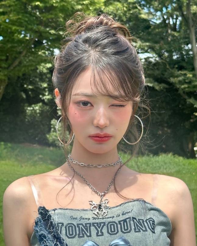 사진: 아이브 장원영 (출처: 장원영 SNS)