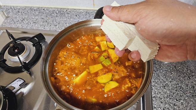 20240825_184852.jpg 소리ㅇ) 아들 야구 훈련 후 저녁 삼치구이와 고추장찌개