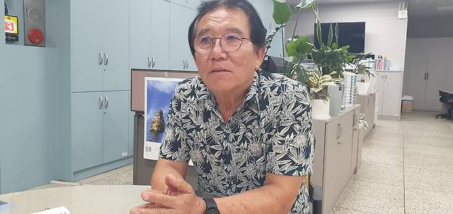 단양천댐 반대에 나선 이종욱 단양군 단성면 이장협의회장. 오윤주 기자