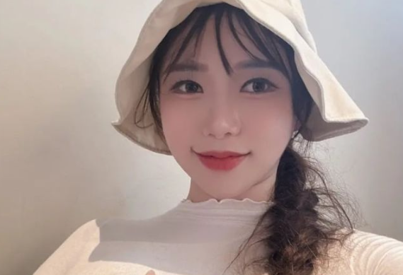 아프리카TV에서 주로 활동하는 BJ 감동란(본명 김소은)이 인터넷 방송 업계에 대해&nbsp;‘동물의 왕국’이라는 폭로를 내놨다. 유튜브 채널 갈무리