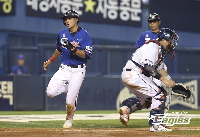 홈인하는 한화 장진혁. 한화 이글스 제공