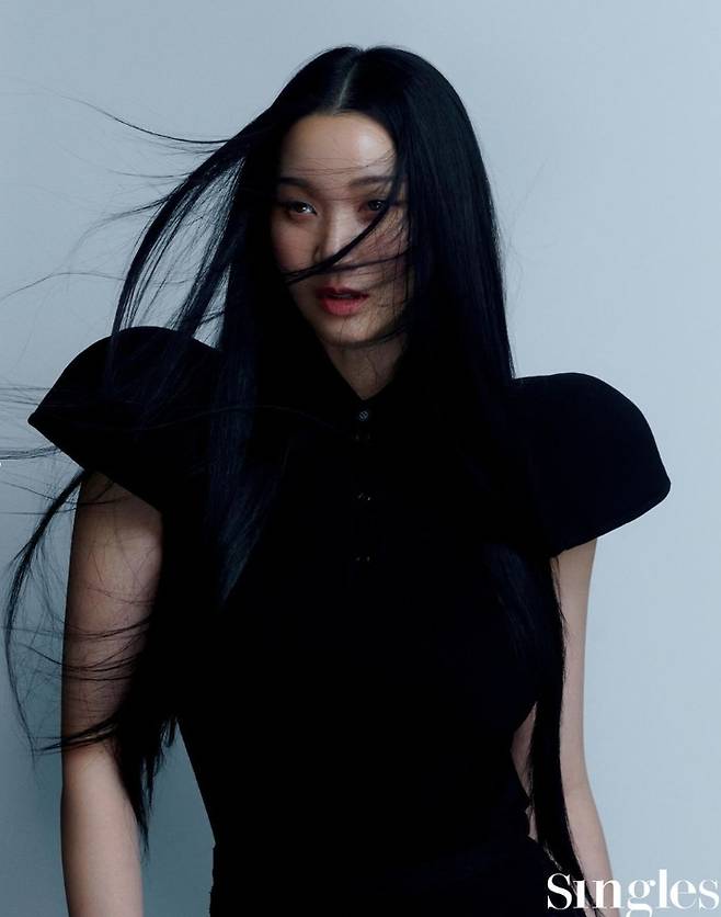 모델 겸 배우 장윤주. 사진 | 싱글즈